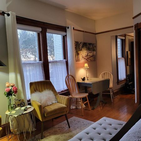 The Walnut Grove Bnb Harrow 외부 사진
