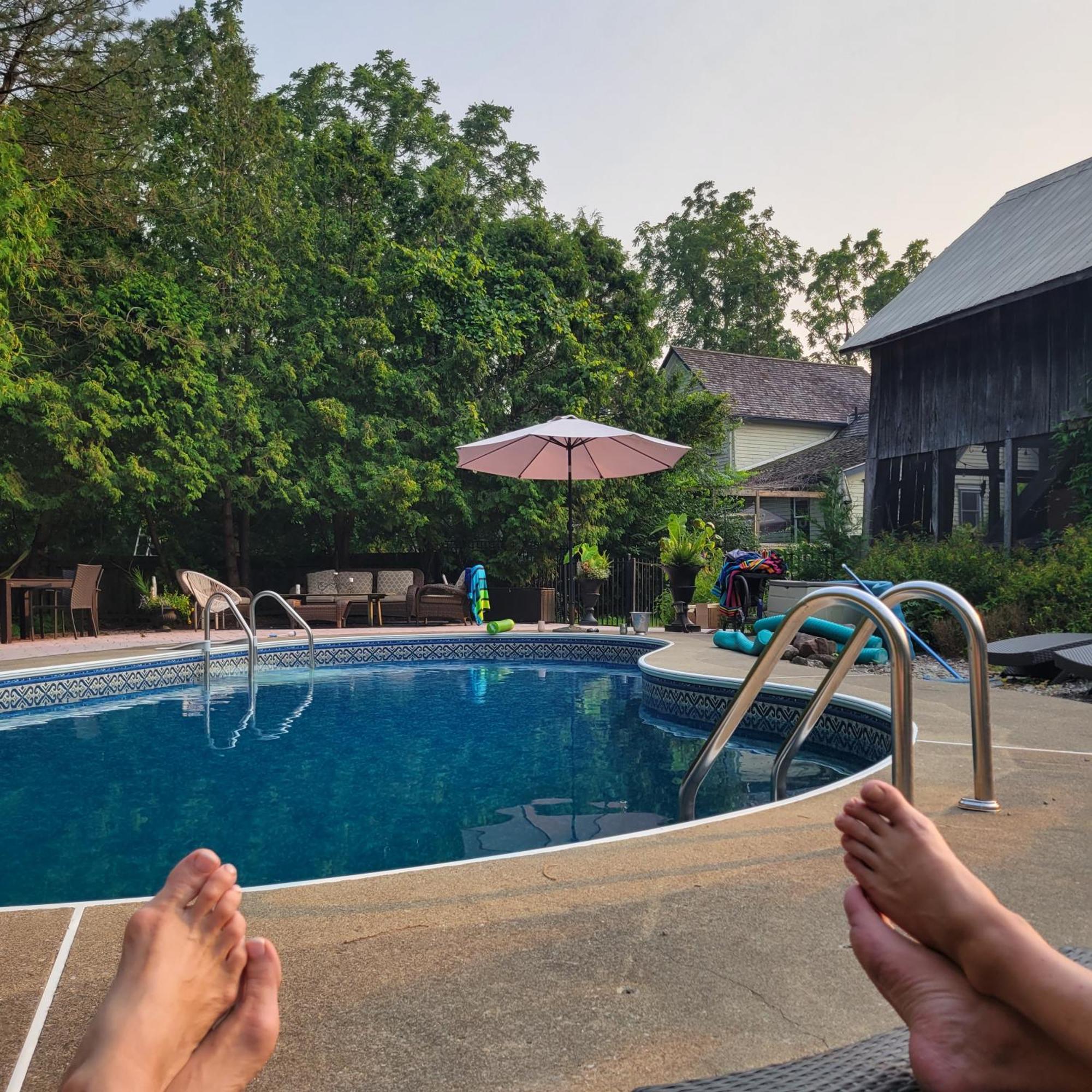 The Walnut Grove Bnb Harrow 외부 사진